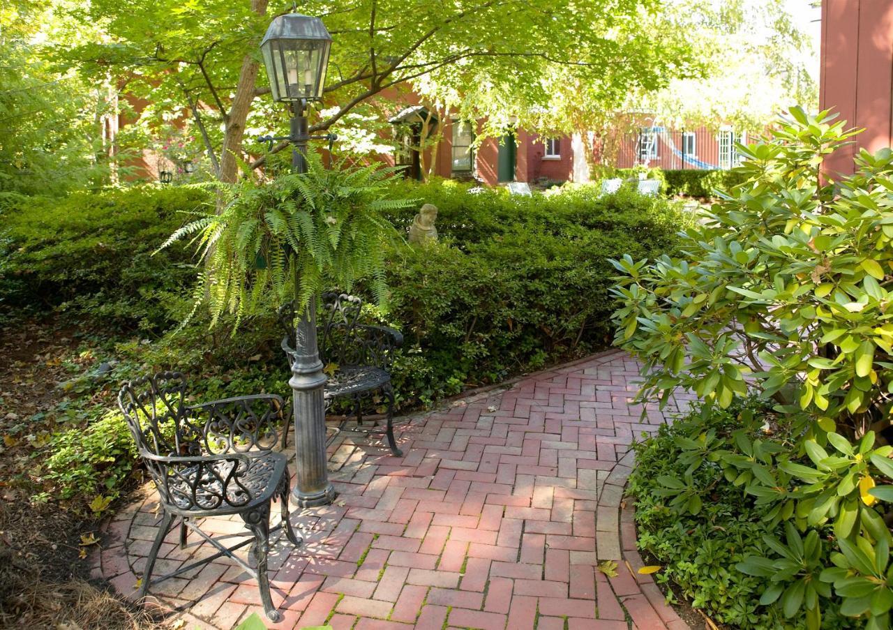 Louisville Bourbon Inn מראה חיצוני תמונה