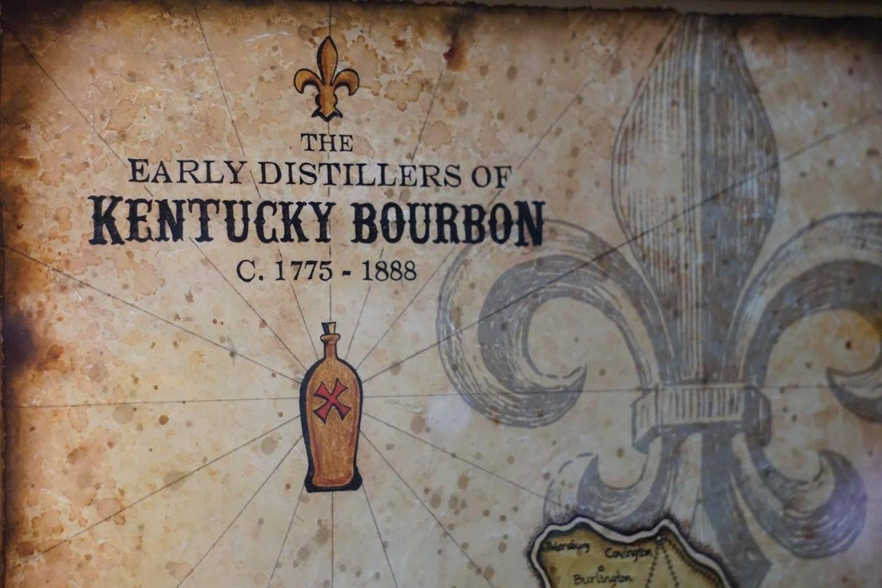Louisville Bourbon Inn מראה חיצוני תמונה