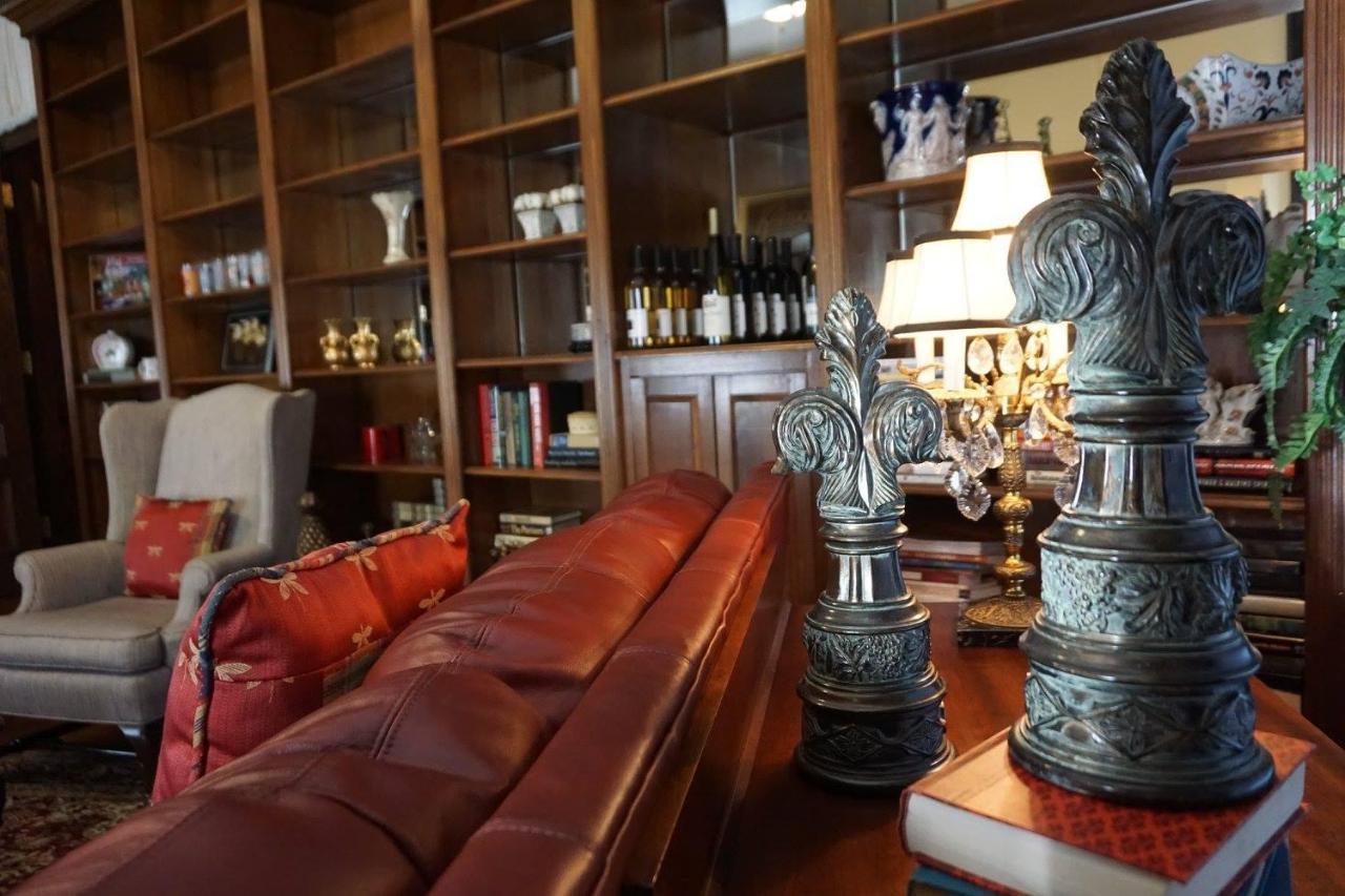 Louisville Bourbon Inn מראה חיצוני תמונה