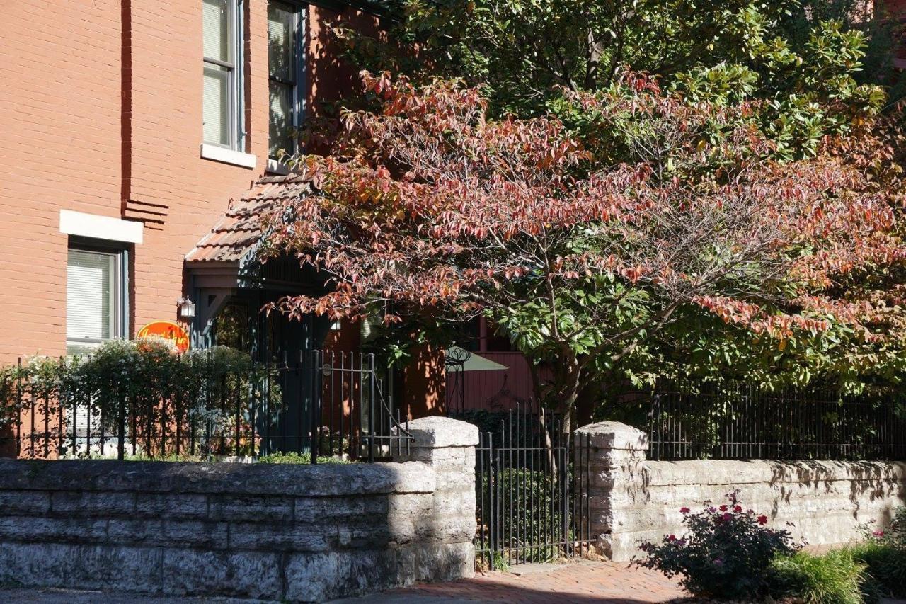 Louisville Bourbon Inn מראה חיצוני תמונה