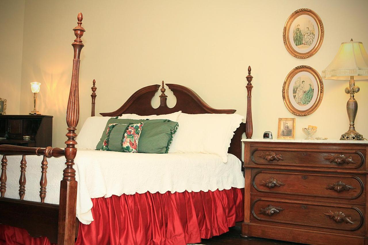 Louisville Bourbon Inn מראה חיצוני תמונה